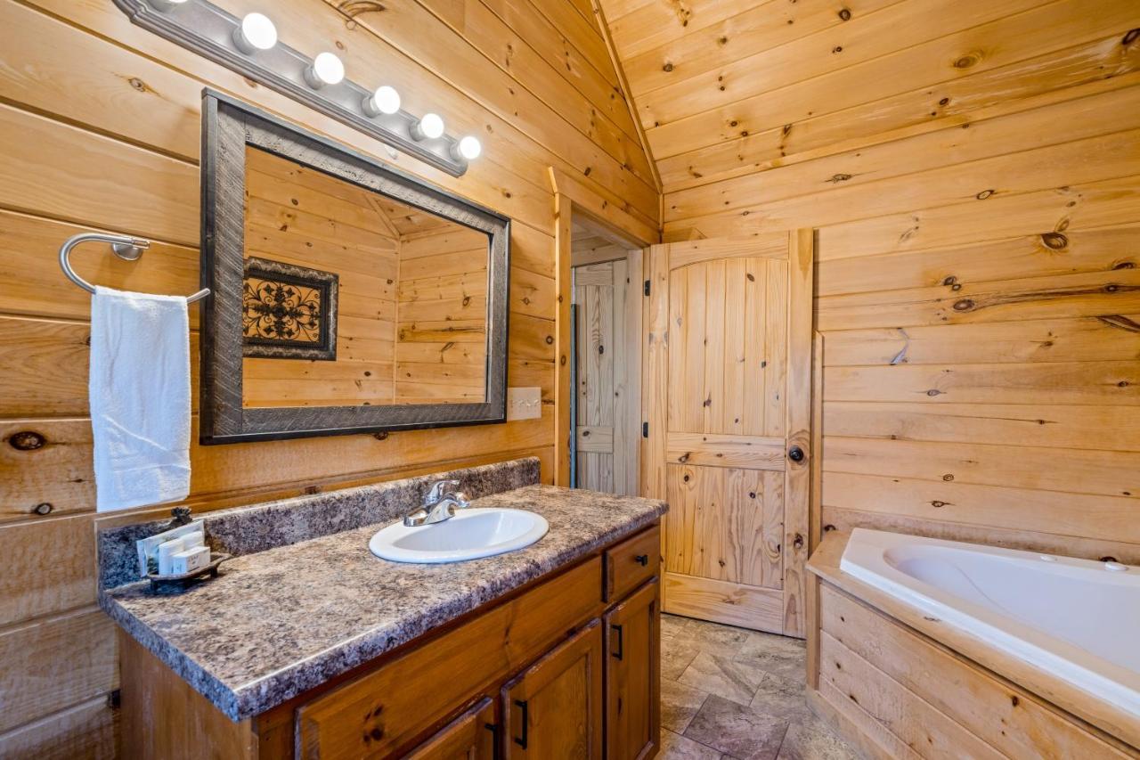 Blue Ridge Bear Bungalow Zewnętrze zdjęcie
